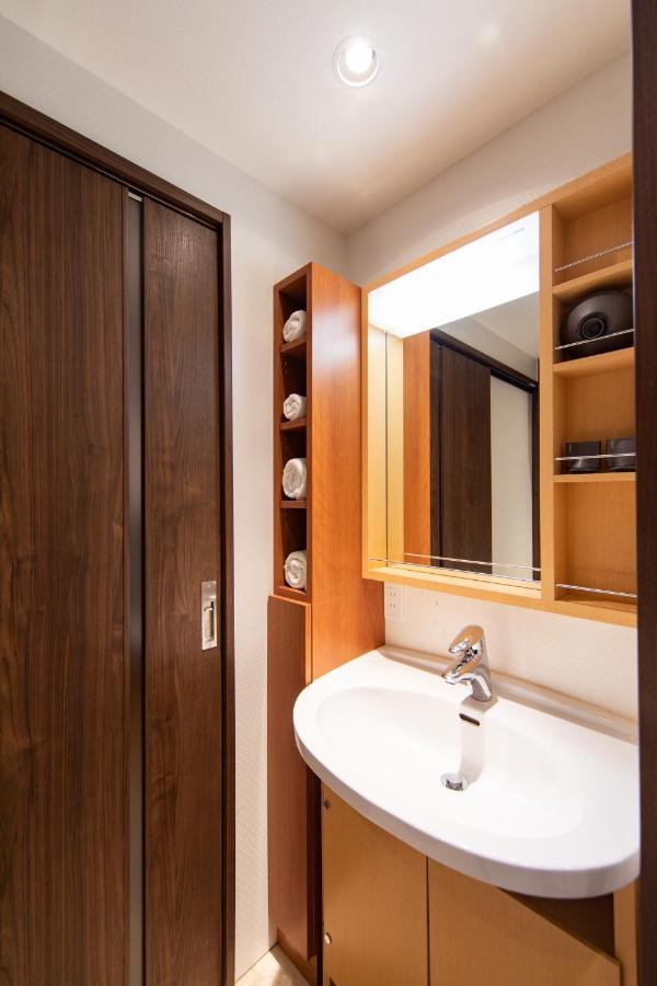 Niys 03 Type Apartment Tokyo